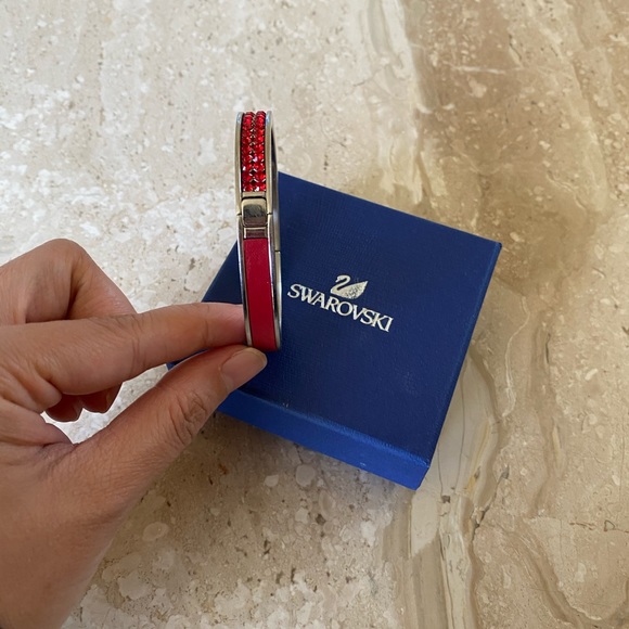 Red Swaroski bangle - Picture 2 of 7